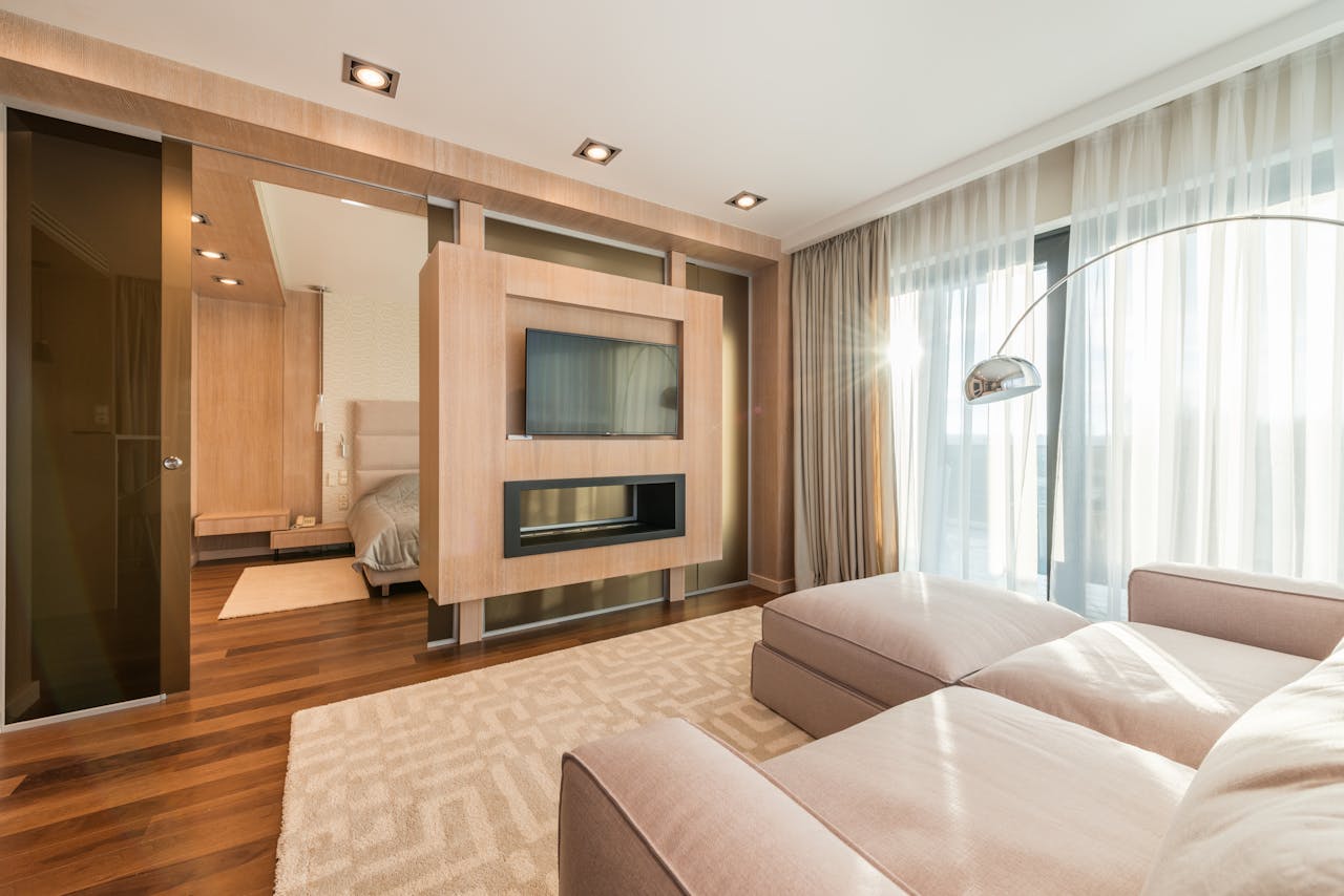 pexels-heyho-7031733